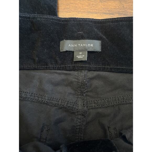 Ann Taylor Sz 12 Black Velvet Pants, Skinny Leg, 3-Button Waist, Whimsy Academia - Picture 5 of 8